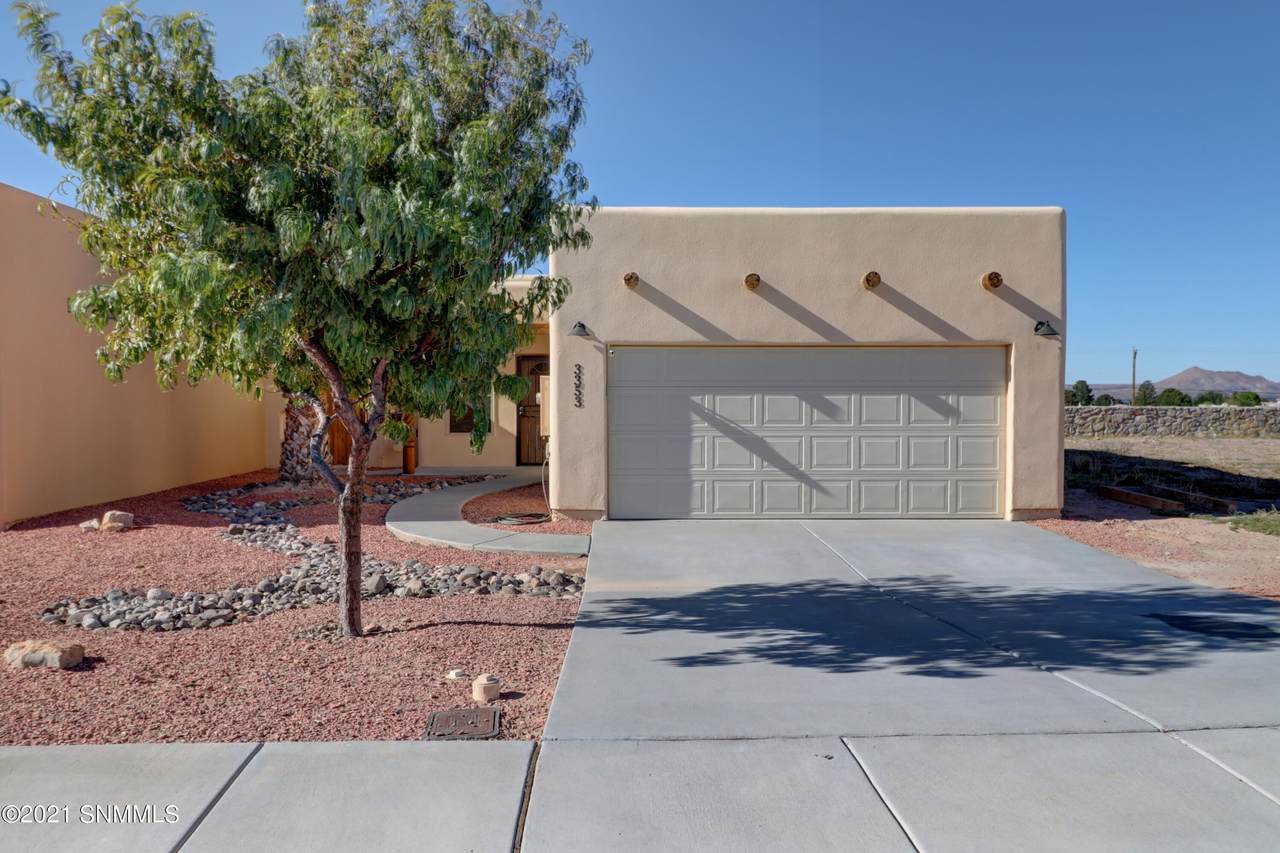 3353 Valverde Loop - Photo 1