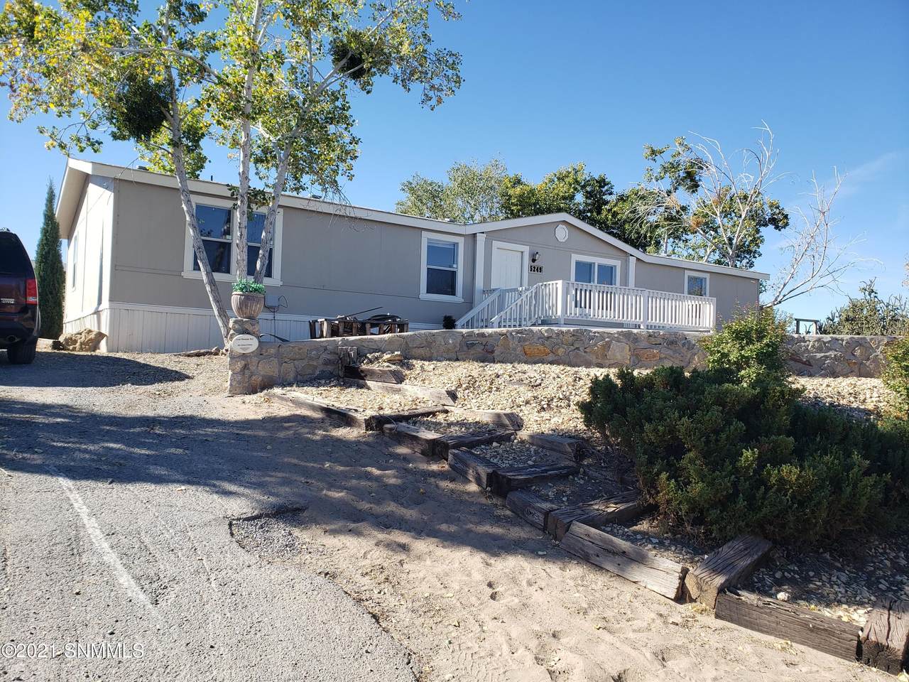 5249 Mangas Trail - Photo 1