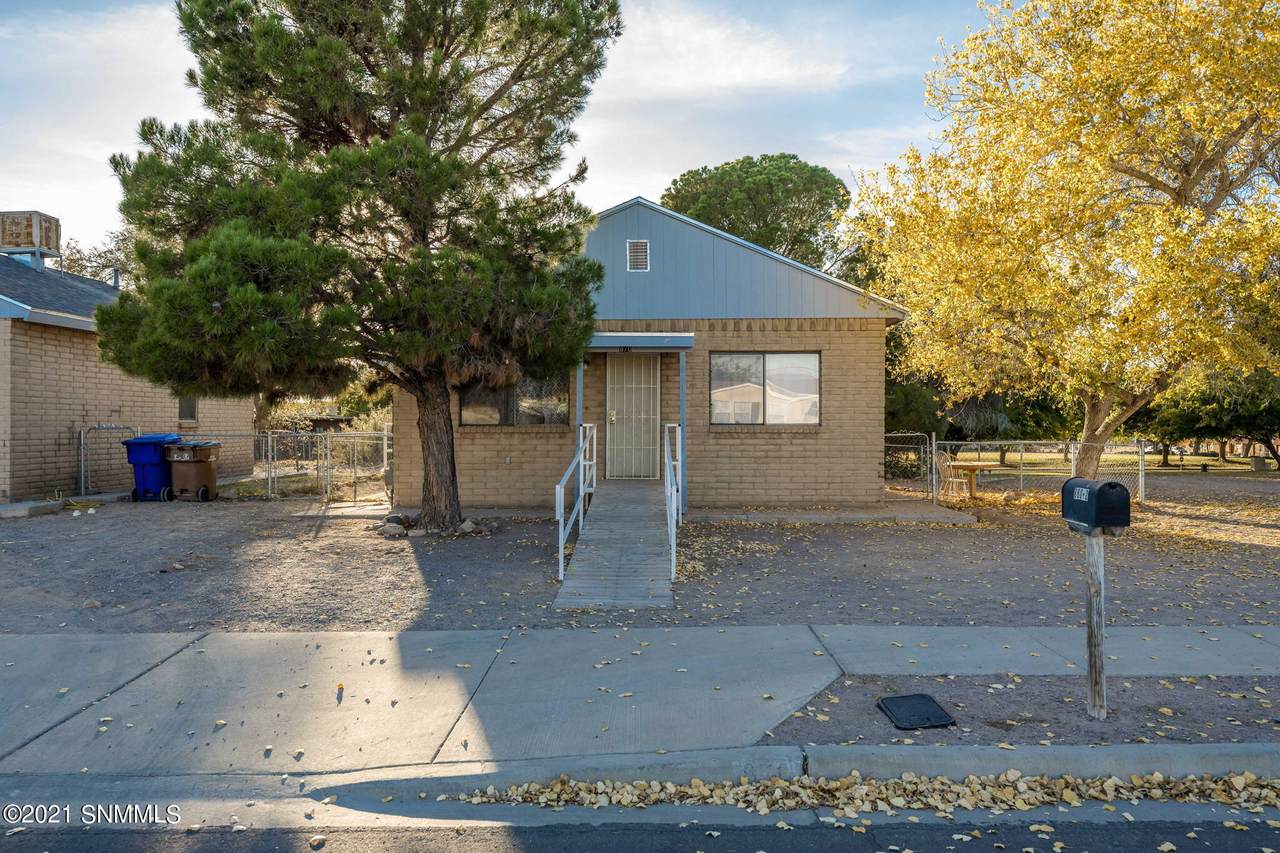 880 Almendra Street - Photo 1