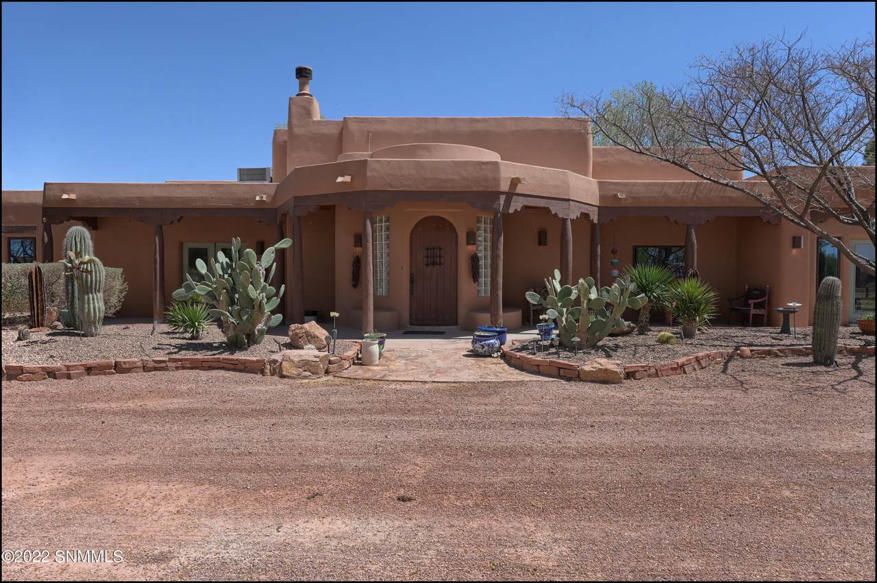 6400 Gato Road - Photo 1