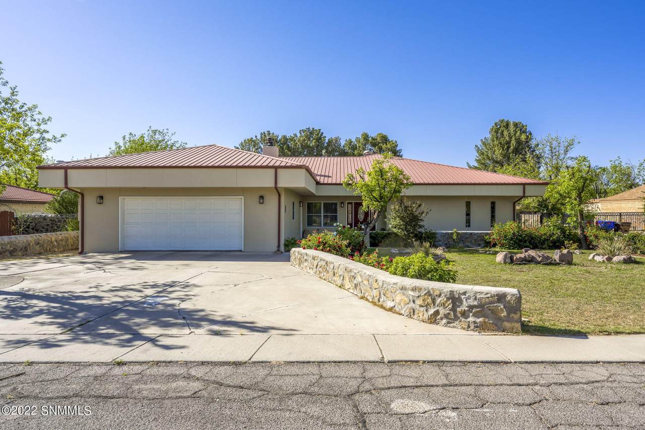 135 Los Nogales Drive - Photo 1