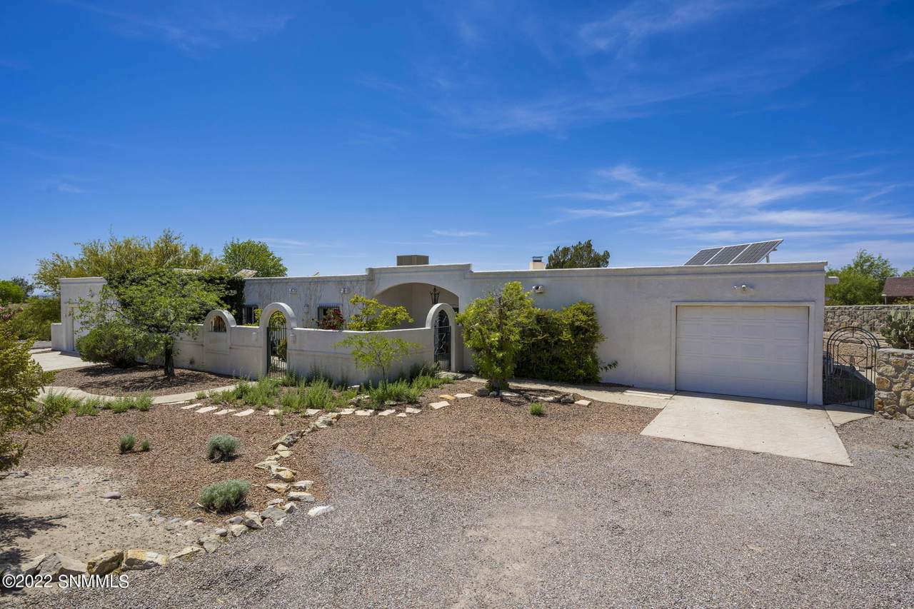 4543 Sandalwood Drive - Photo 1