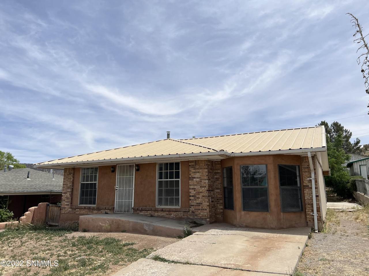 717 Guinevan Street - Photo 1