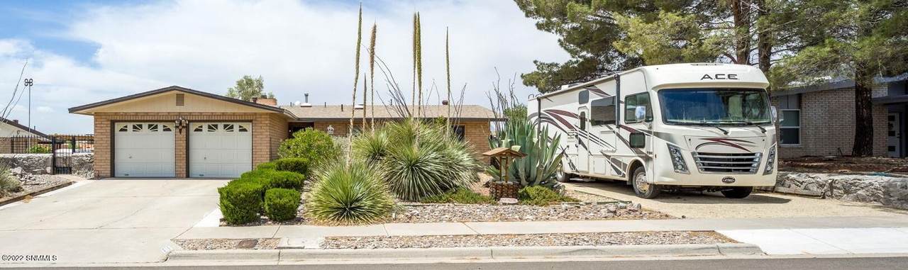 2303 Uranus Avenue - Photo 1