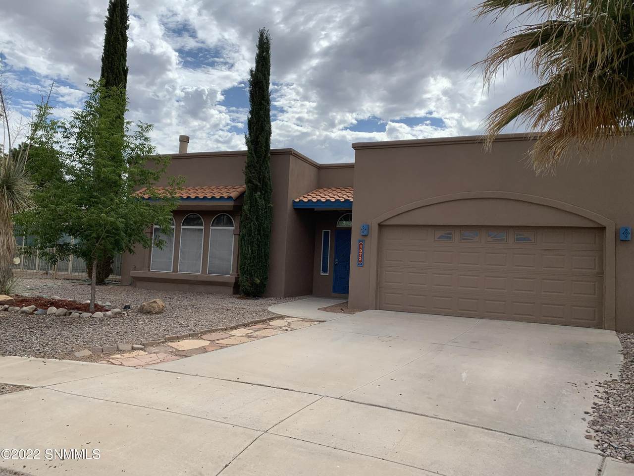 1072 La Plata Drive - Photo 1