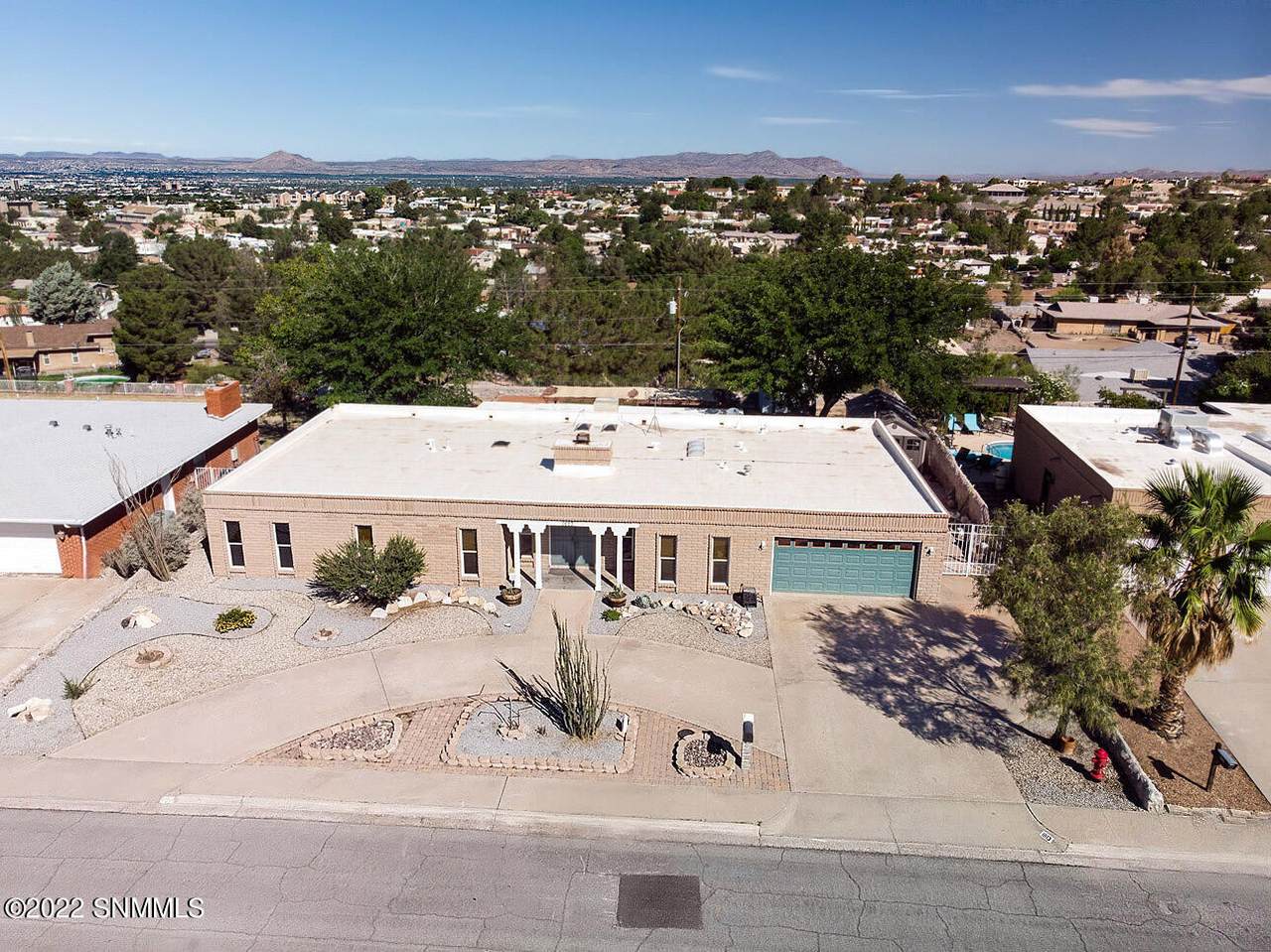 1613 Imperial Ridge Street - Photo 1