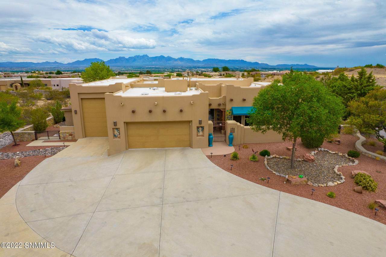 8042 Renoir Loop - Photo 1