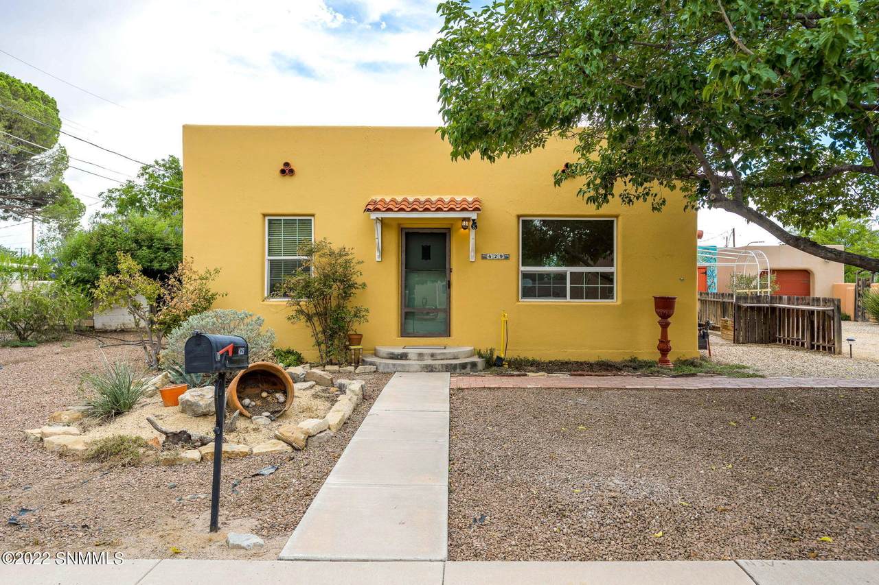 429 Reeves Street - Photo 1