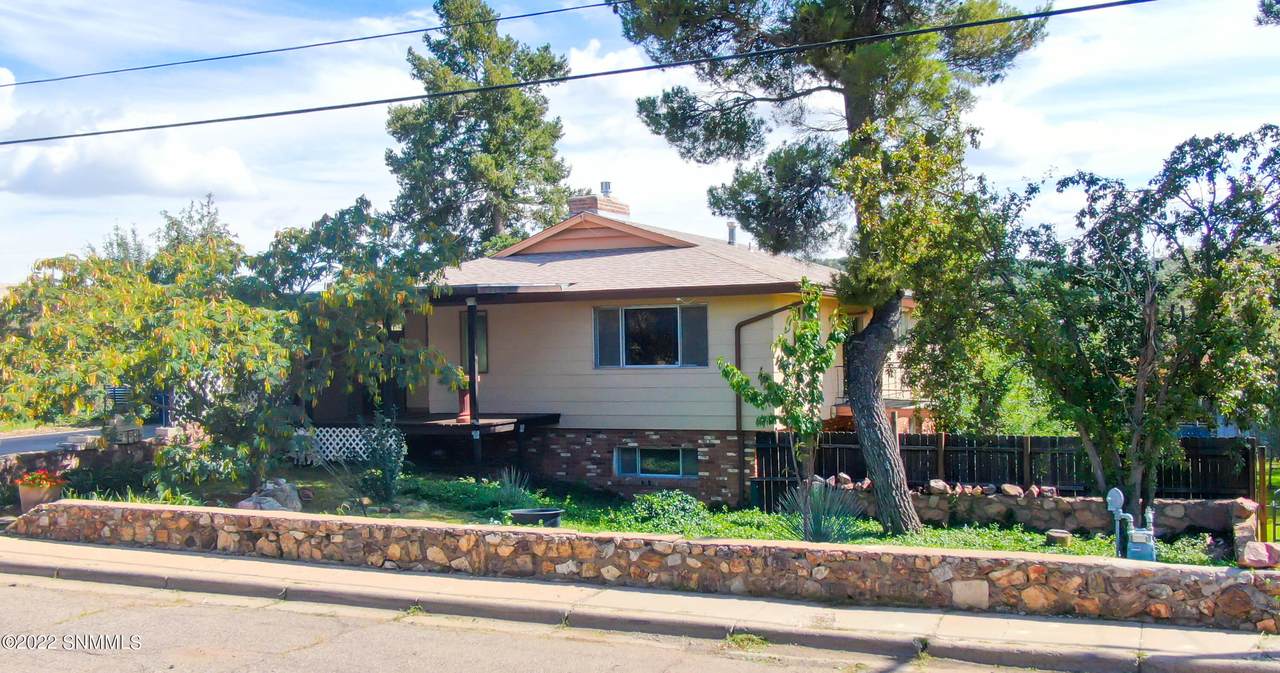 1503 6th Street - Photo 1