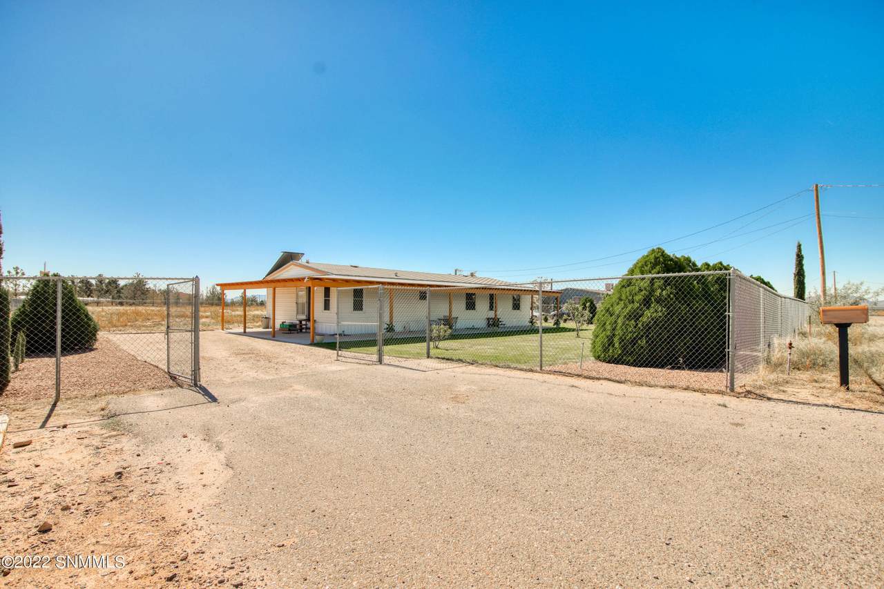 575 Laredo Road - Photo 1