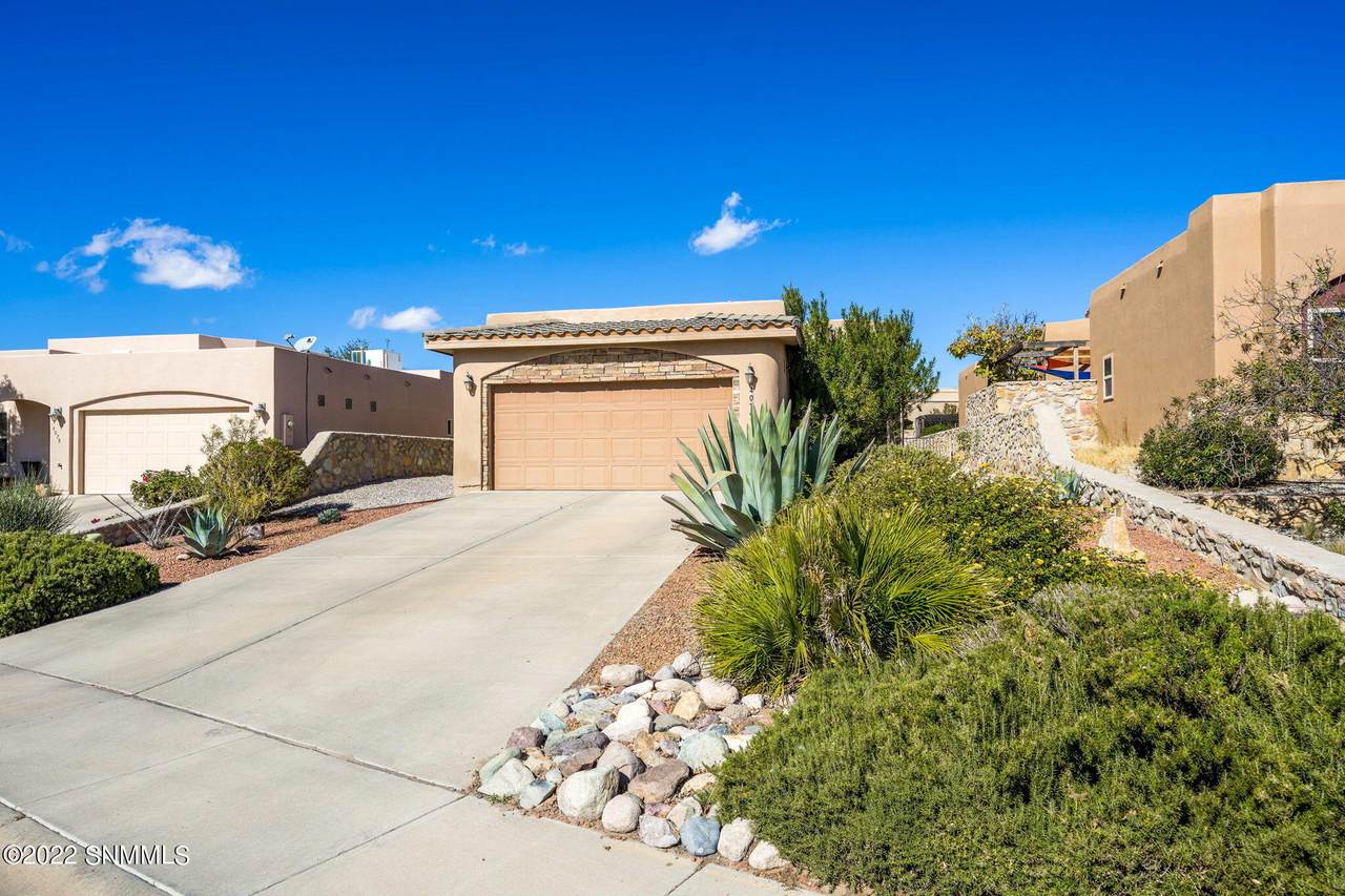 4079 Bella Sierra Court - Photo 1