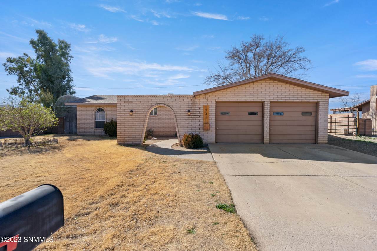 1741 Aspen Avenue - Photo 1