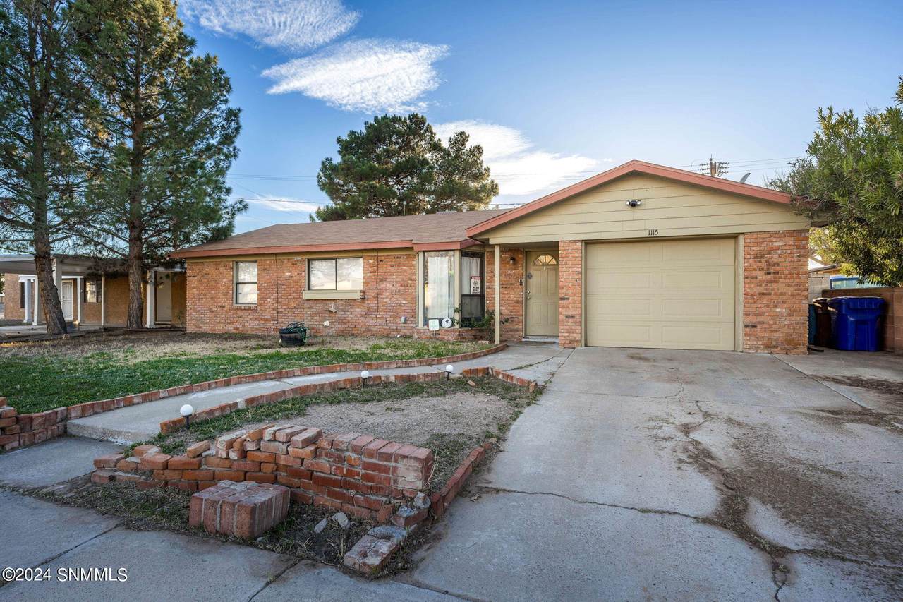 1115 N Mesilla Street, Las Cruces, NM 88005 (MLS 2400532) Better Homes and Gardens Real