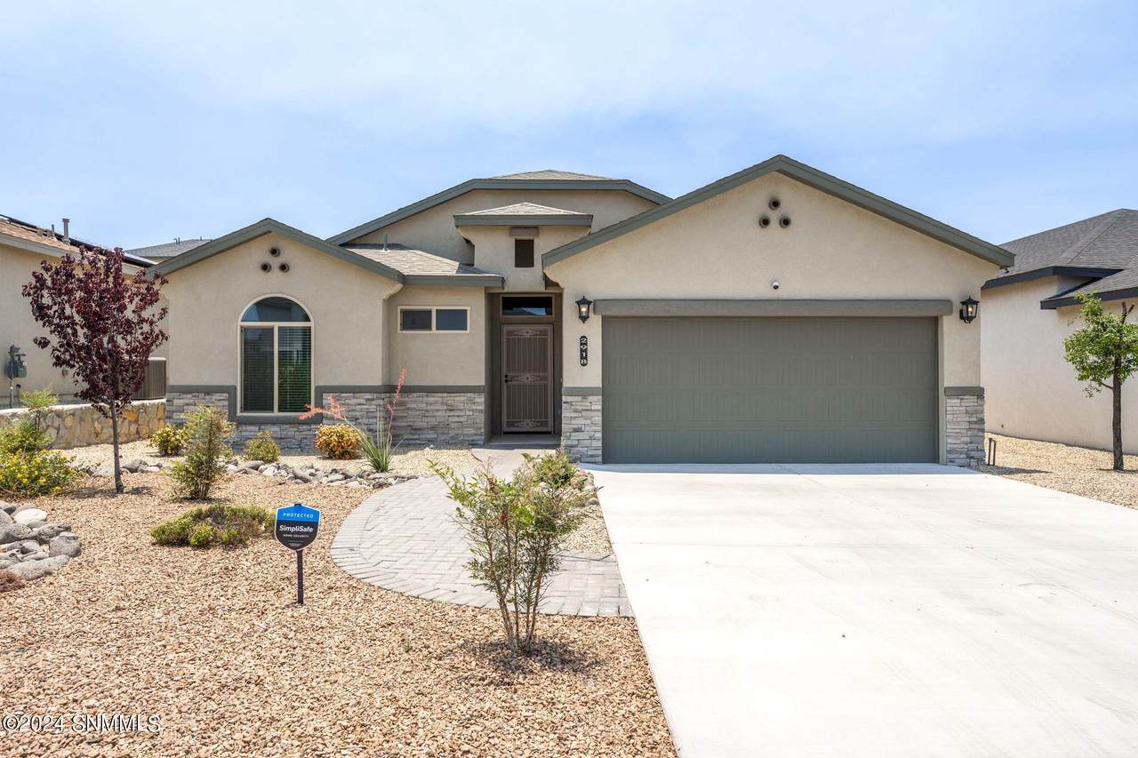 2918 Marvin Gardens Avenue - Photo 1