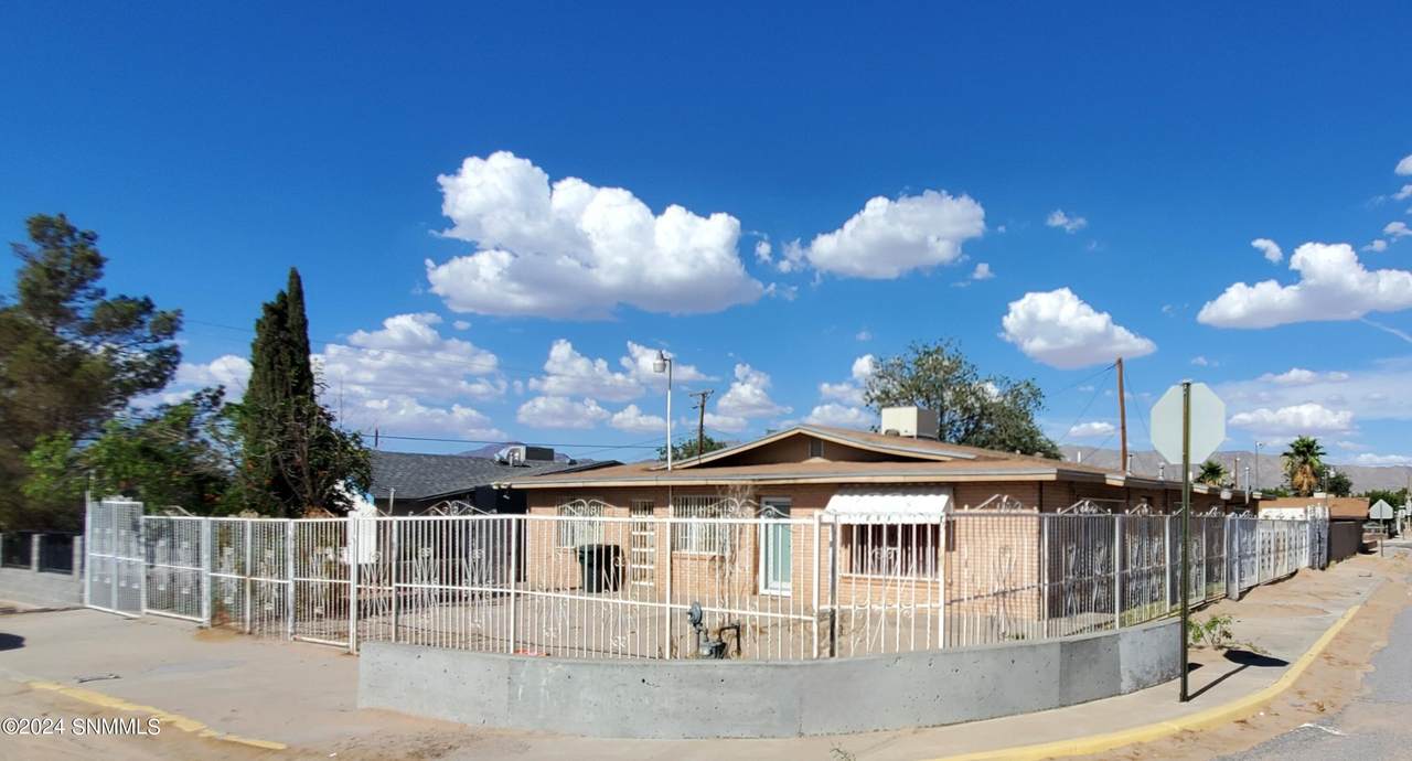 221 Mesa Verde Drive - Photo 1