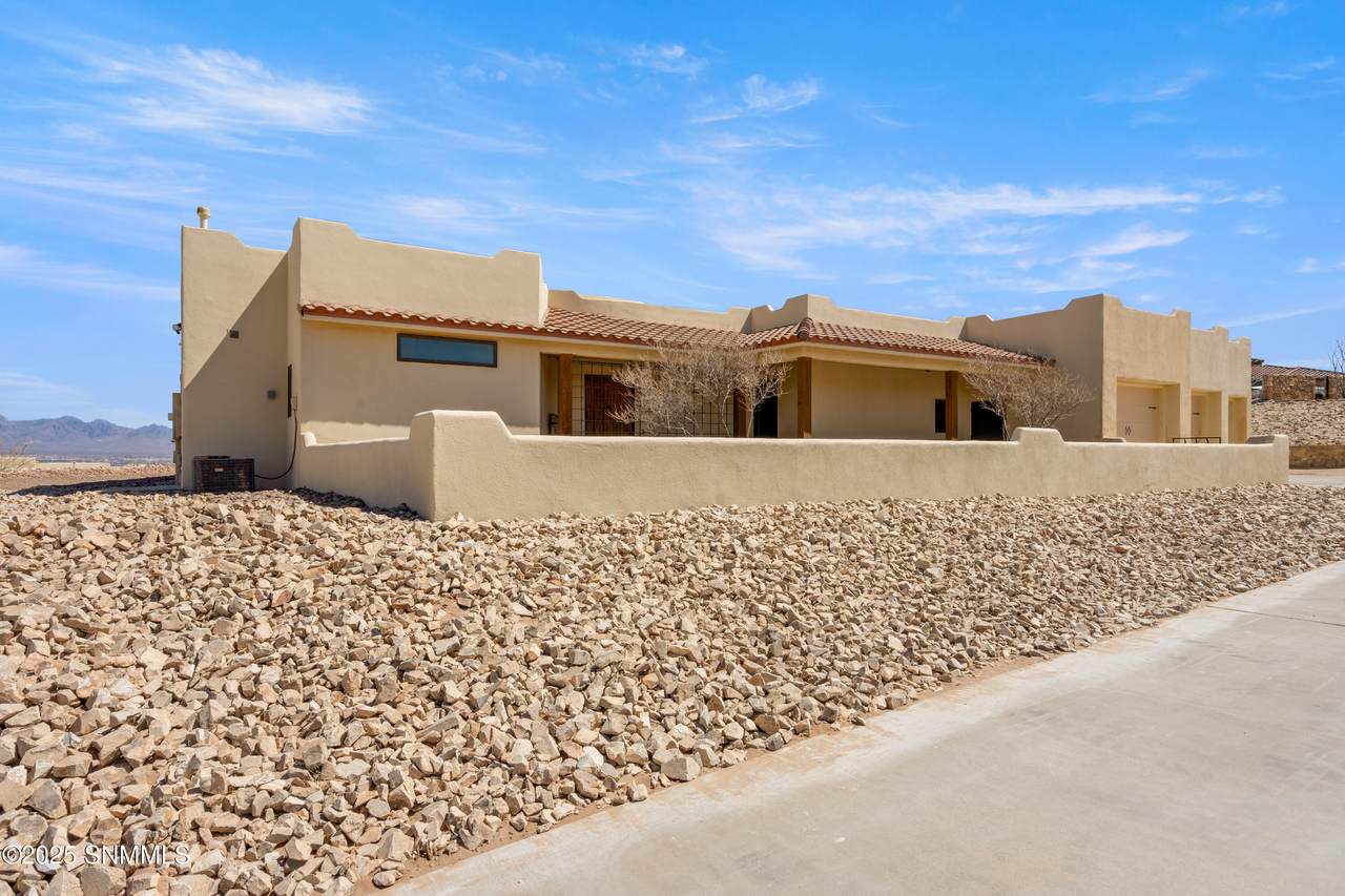 https://bt-photos.global.ssl.fastly.net/lascruces/1280_boomver_1_2500783-2.jpg
