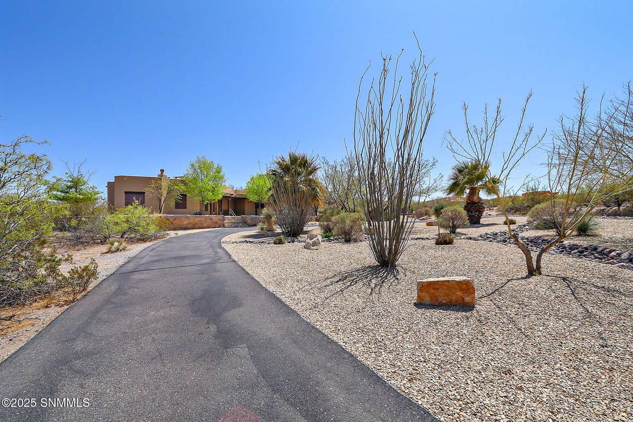 https://bt-photos.global.ssl.fastly.net/lascruces/1280_boomver_1_2500981-2.jpg