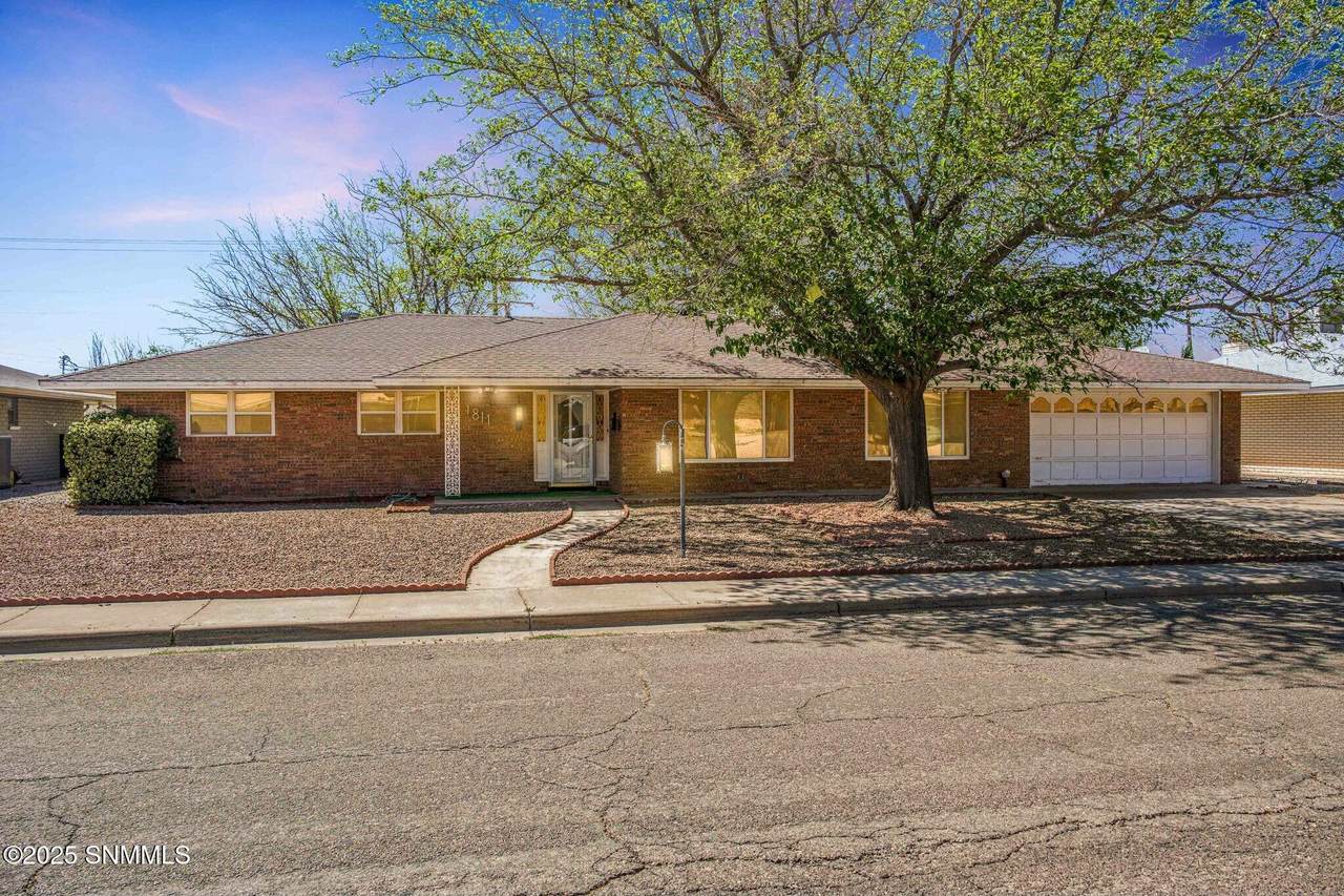 1811 Arizona Avenue - Photo 1