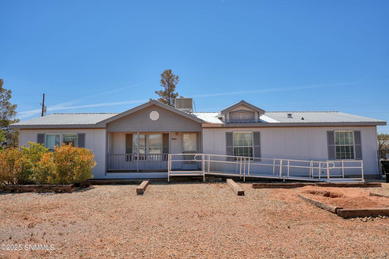 9010 Red Roof Court - Photo 1