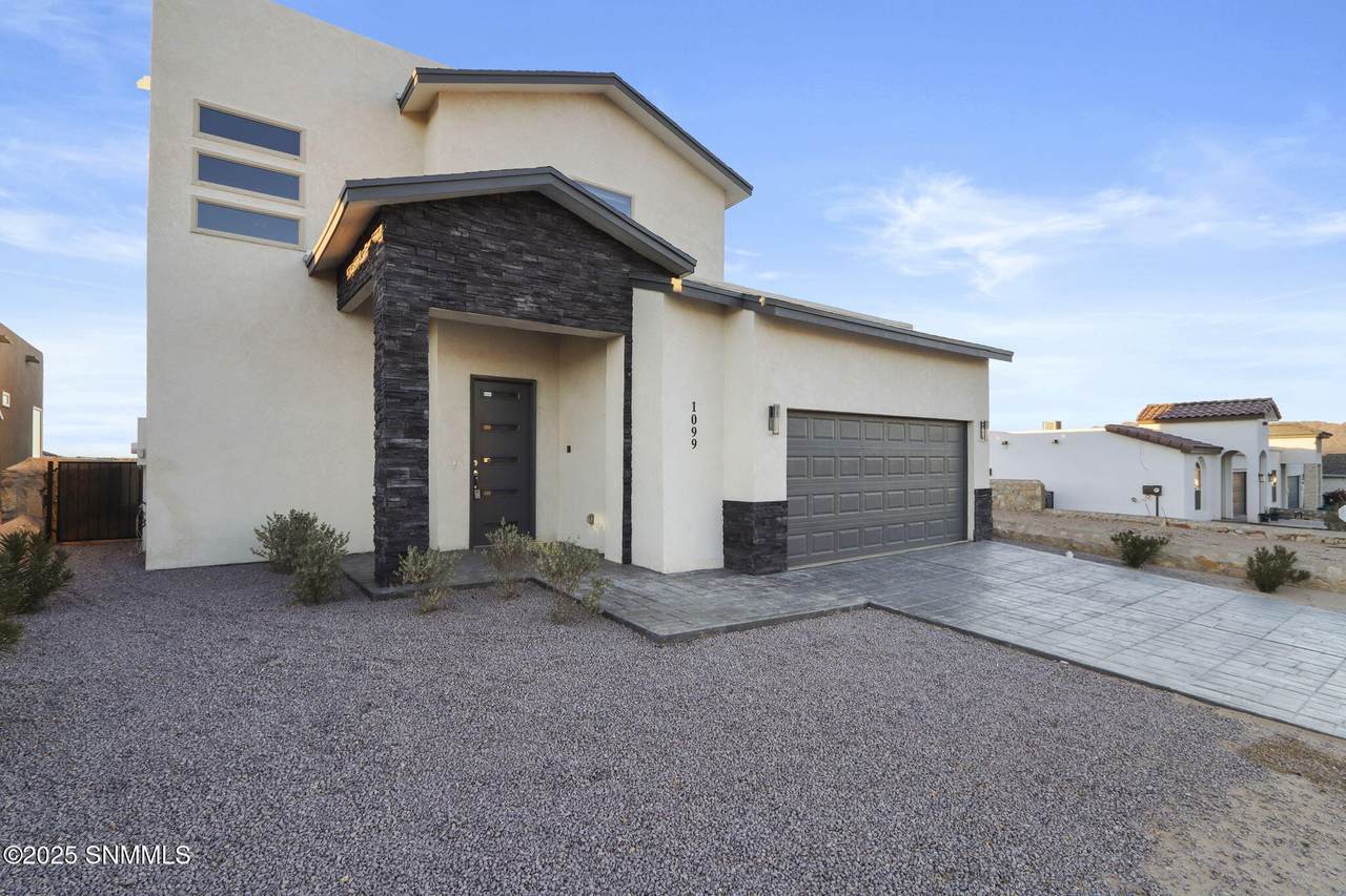 1099 Bronze Hill Avenue - Photo 1