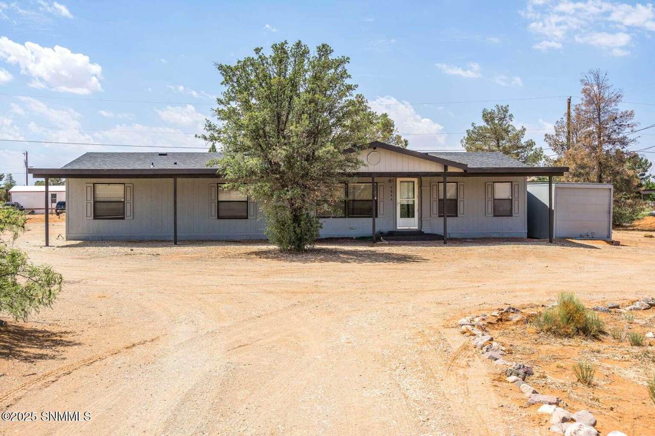 5844 Bluewater Court - Photo 1