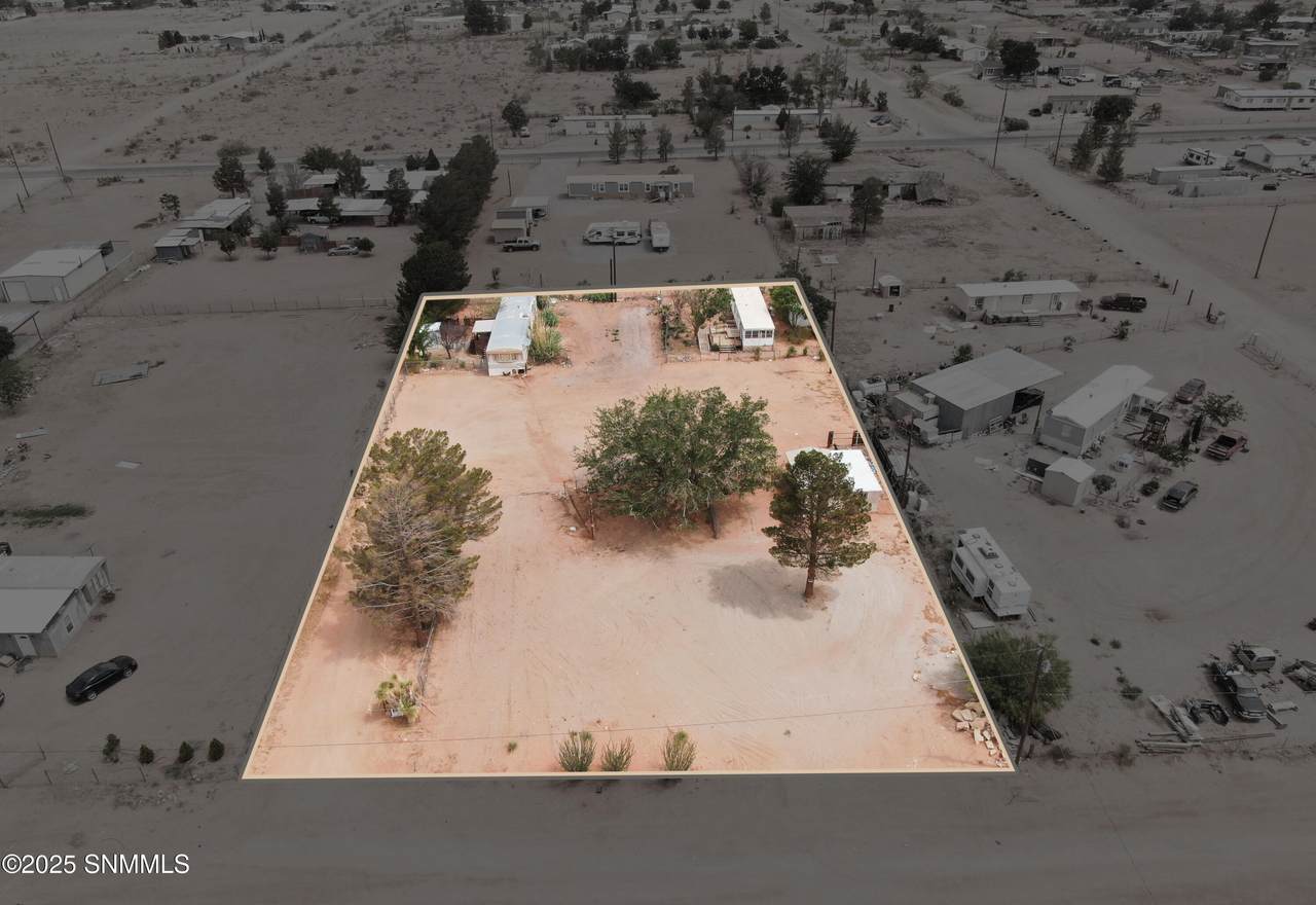 9585 Schaffner Road - Photo 1