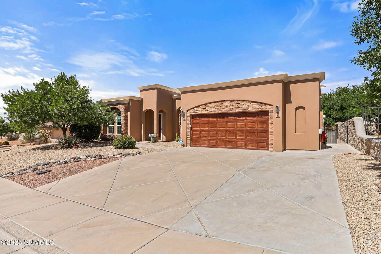 2403 Tesuque Place - Photo 1