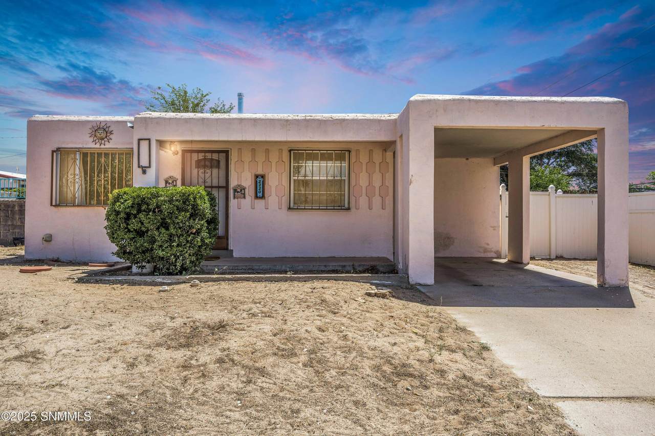 2220 Coleen Court - Photo 1