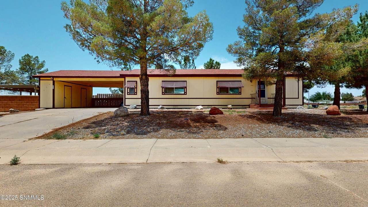 2603 Endeavour Avenue - Photo 1