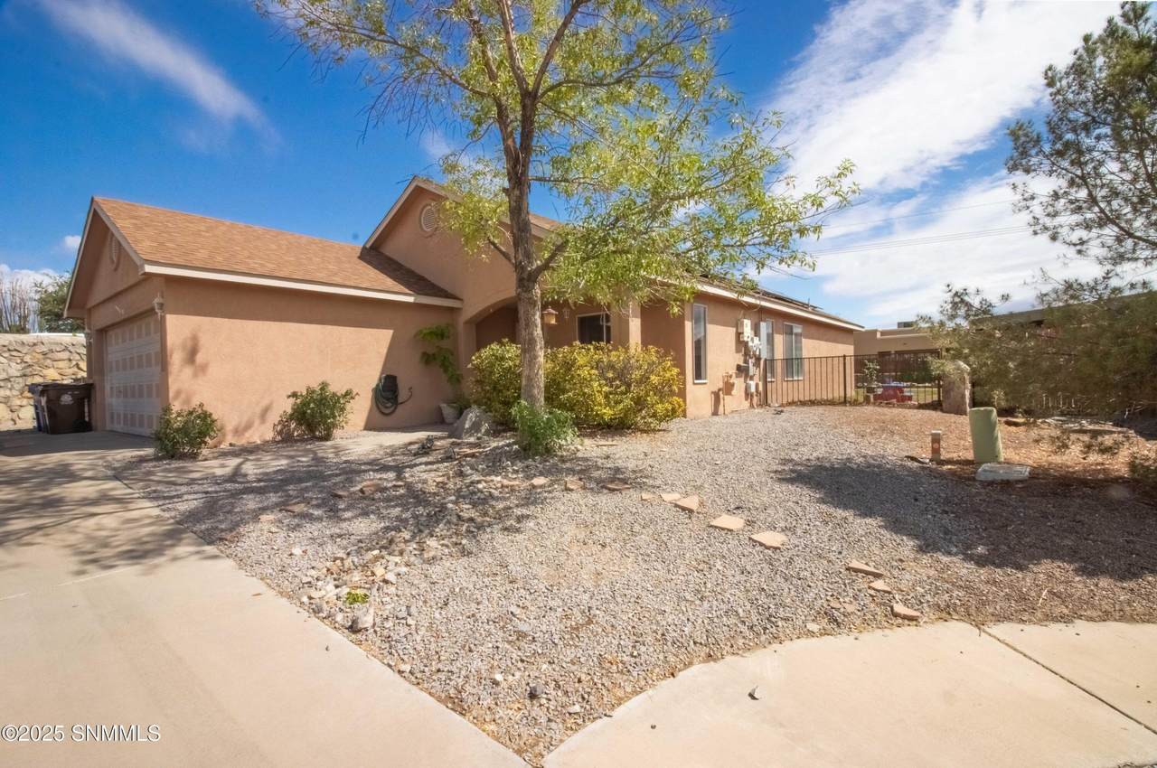 3913 Pearl Court - Photo 1