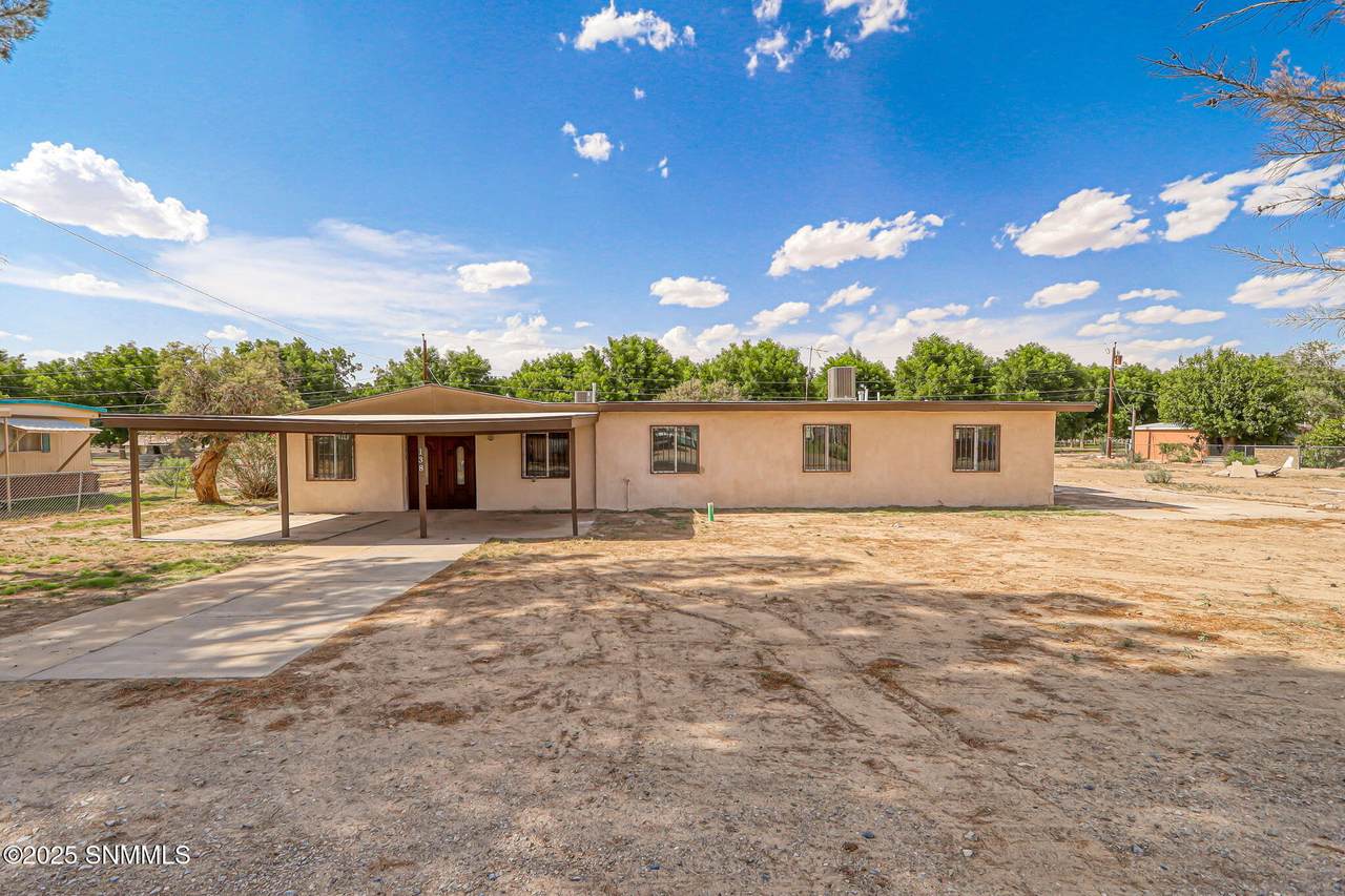 138 Boone Circle - Photo 1