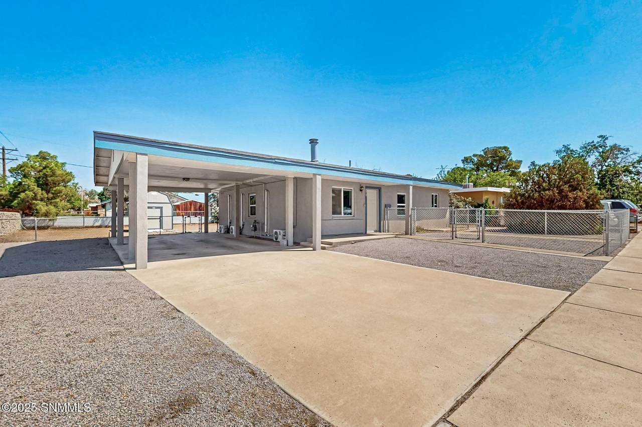 1101 Jett Avenue - Photo 1