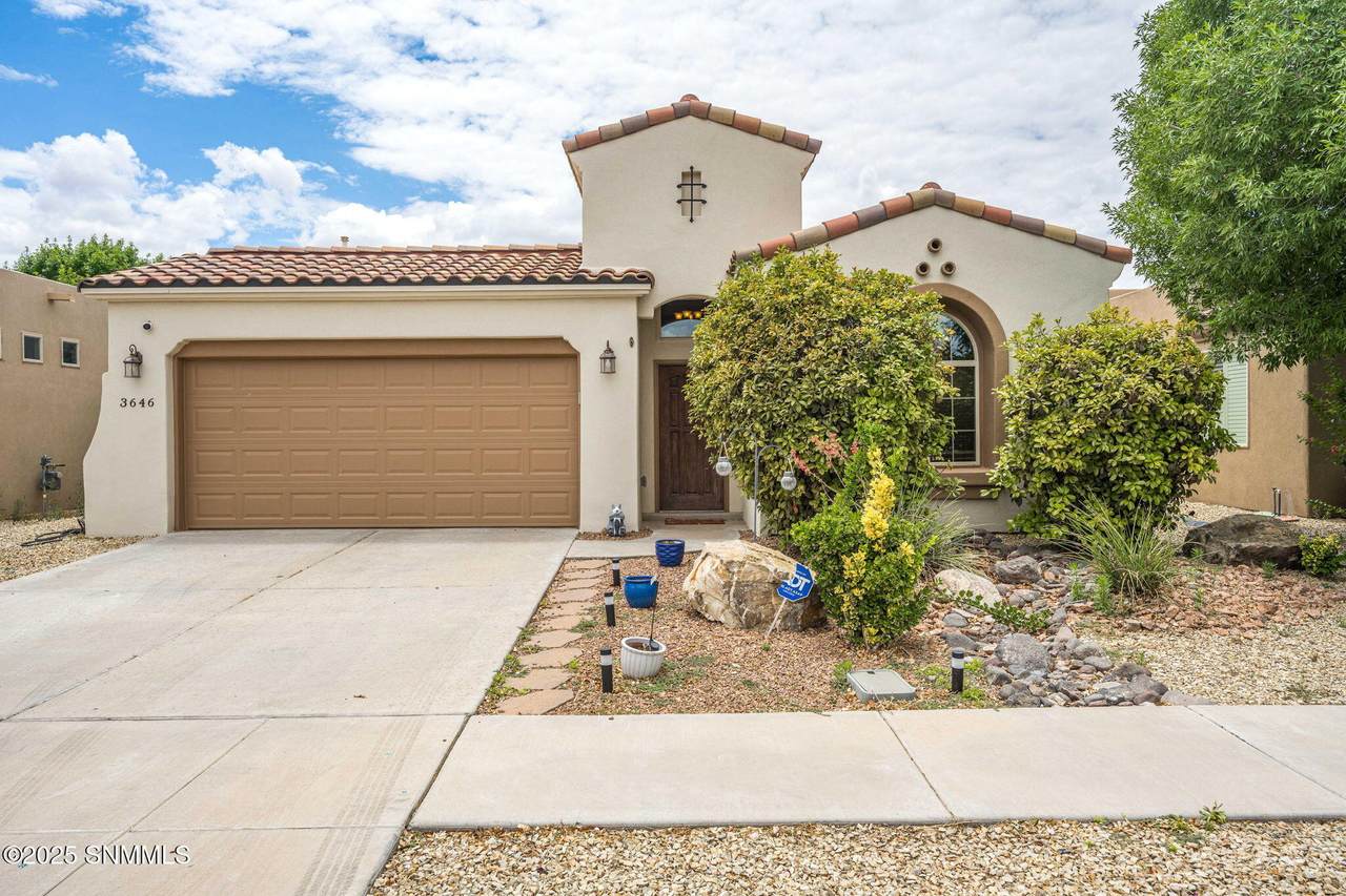 3646 Santa Marcella Avenue - Photo 1