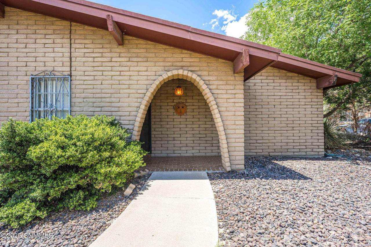 https://bt-photos.global.ssl.fastly.net/lascruces/1280_boomver_1_2502054-2.jpg
