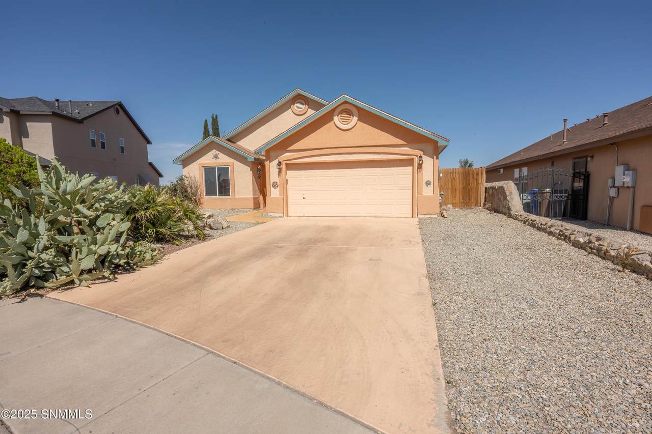 4727 Arabela Drive - Photo 1