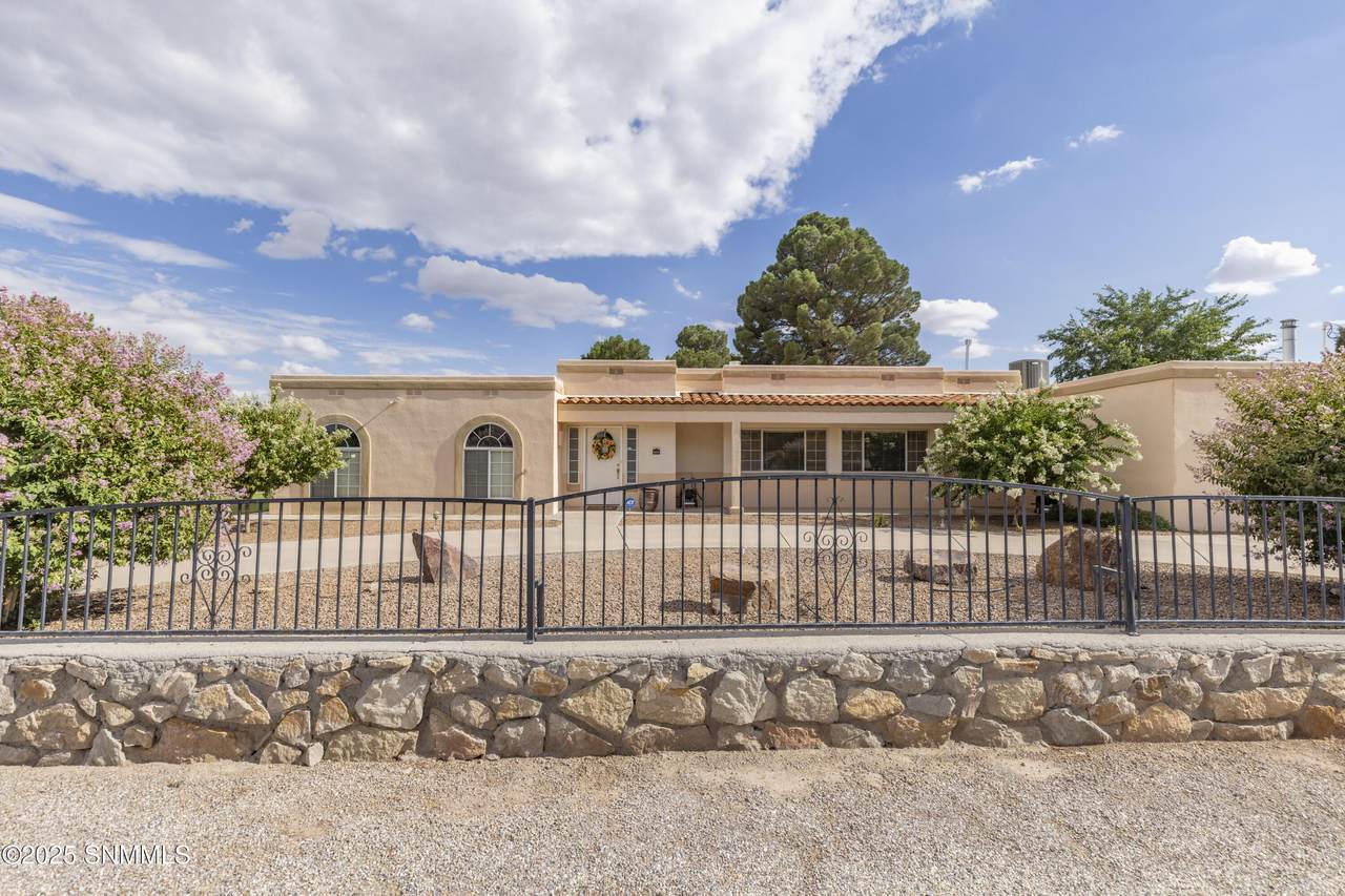 4001 Brian Place - Photo 1