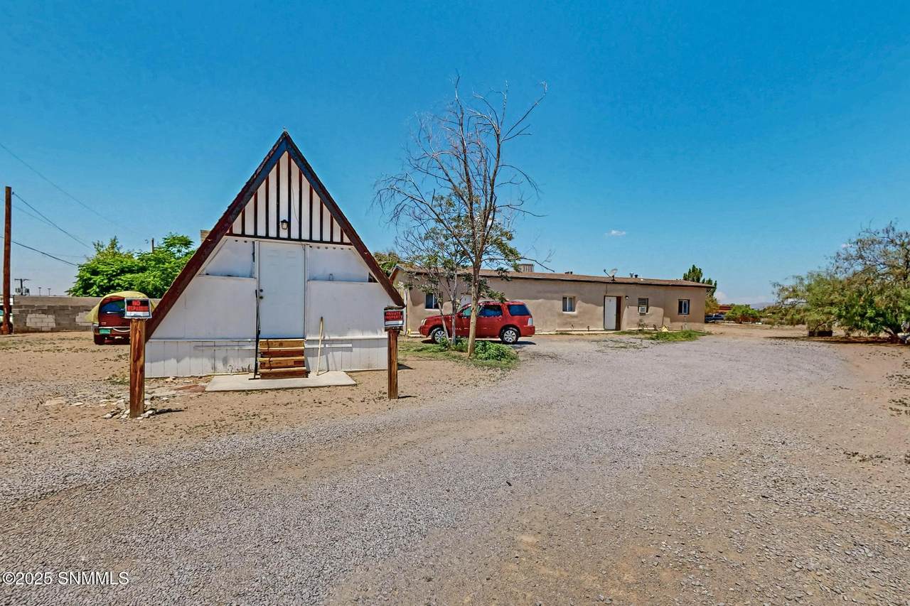 1140 Mesquite Street - Photo 1