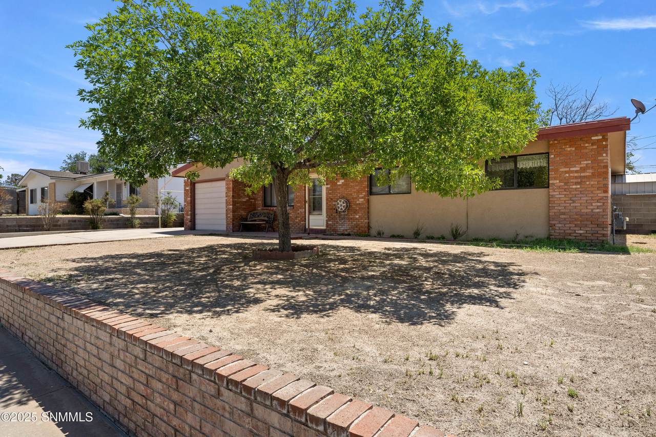 https://bt-photos.global.ssl.fastly.net/lascruces/1280_boomver_1_2502174-2.jpg