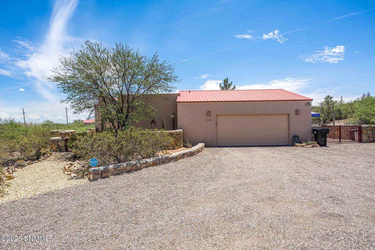 https://bt-photos.global.ssl.fastly.net/lascruces/1280_boomver_1_2502237-2.jpg