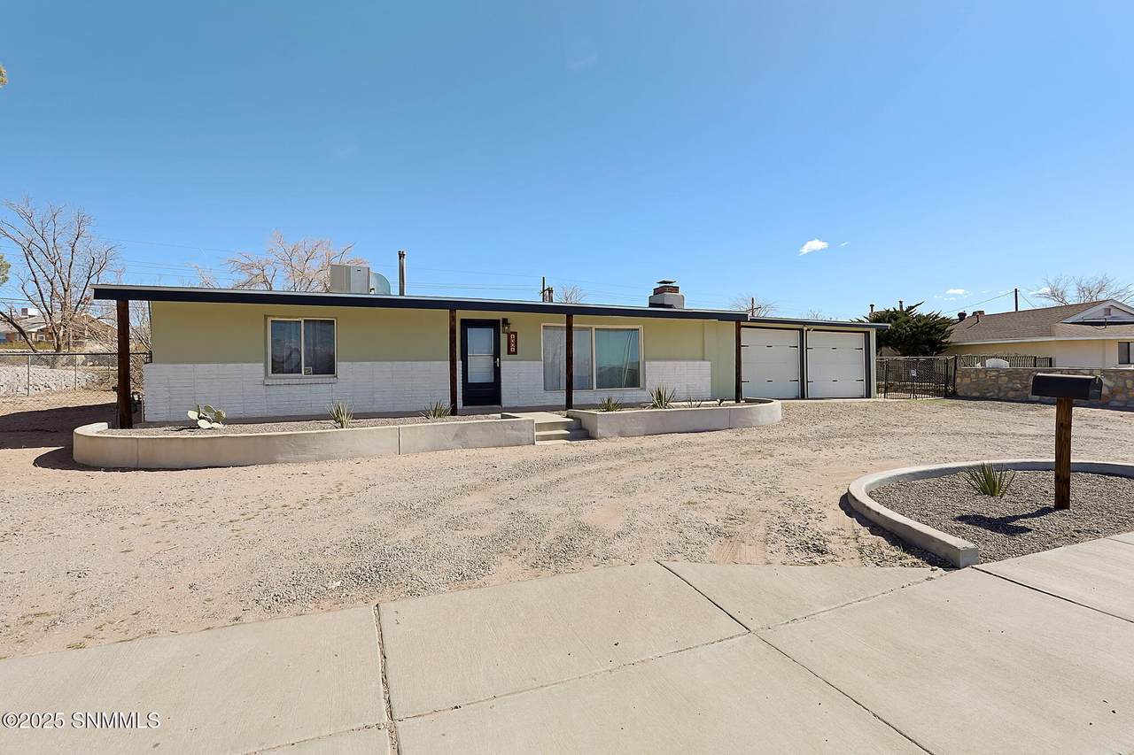 4004 Elks Drive - Photo 1