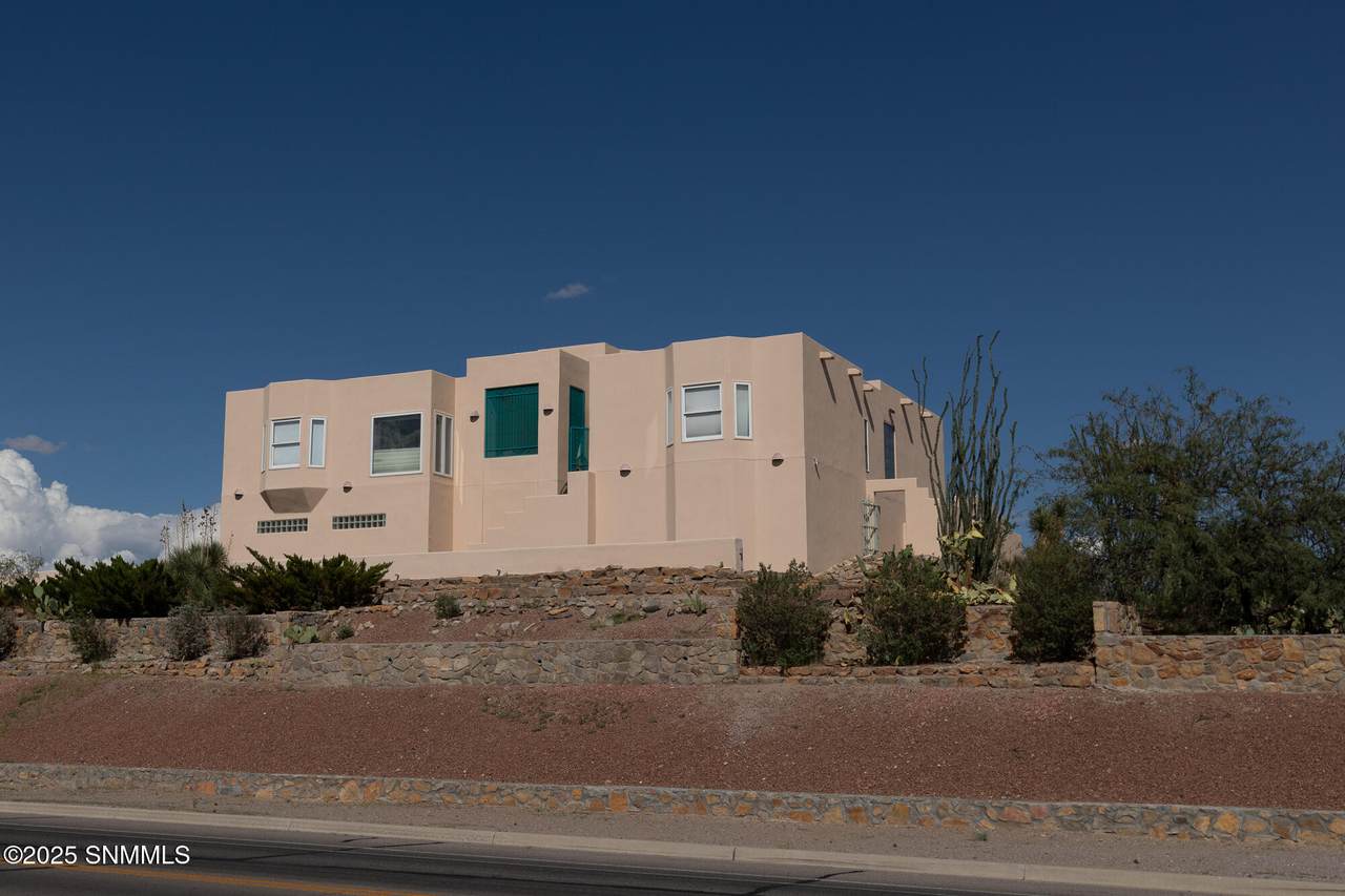 1291 Vista Del Monte - Photo 1