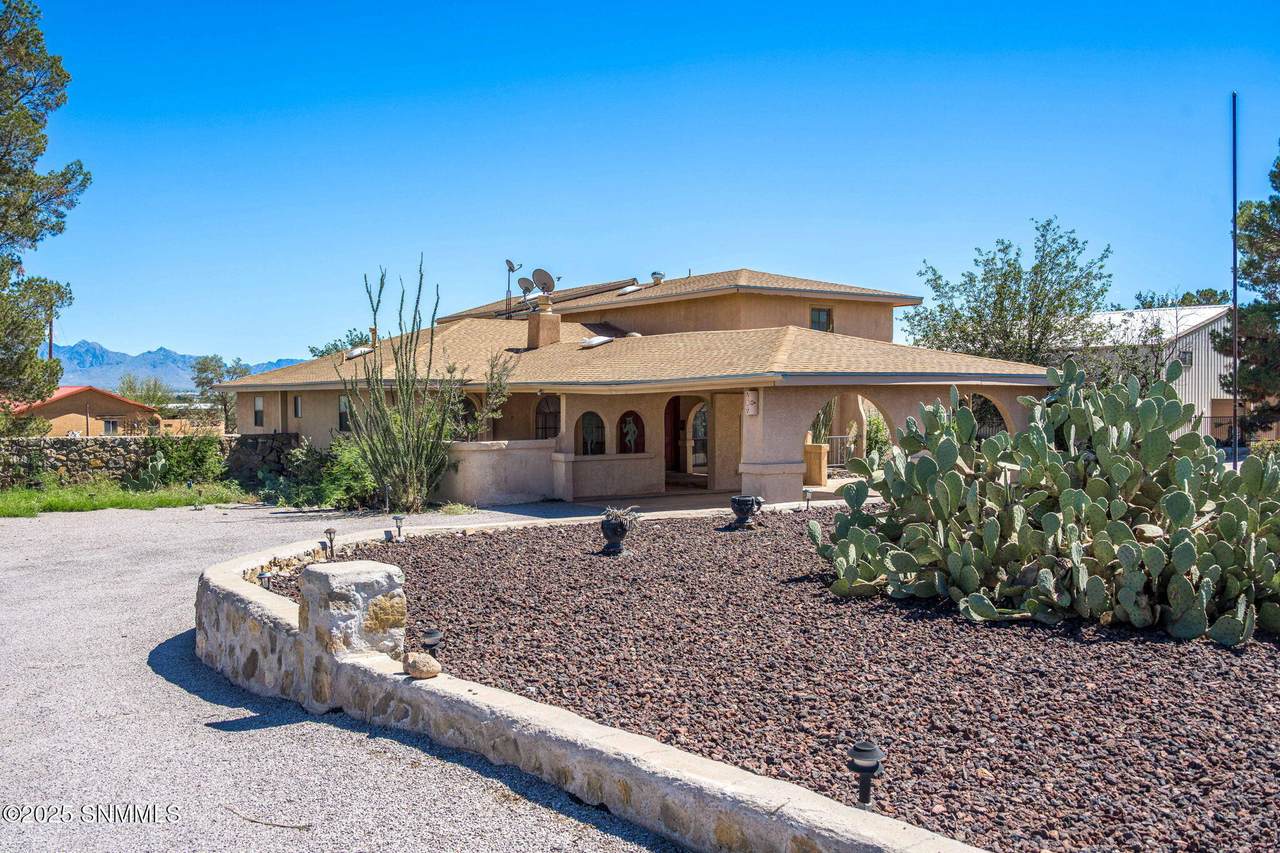https://bt-photos.global.ssl.fastly.net/lascruces/1280_boomver_1_2503017-2.jpg