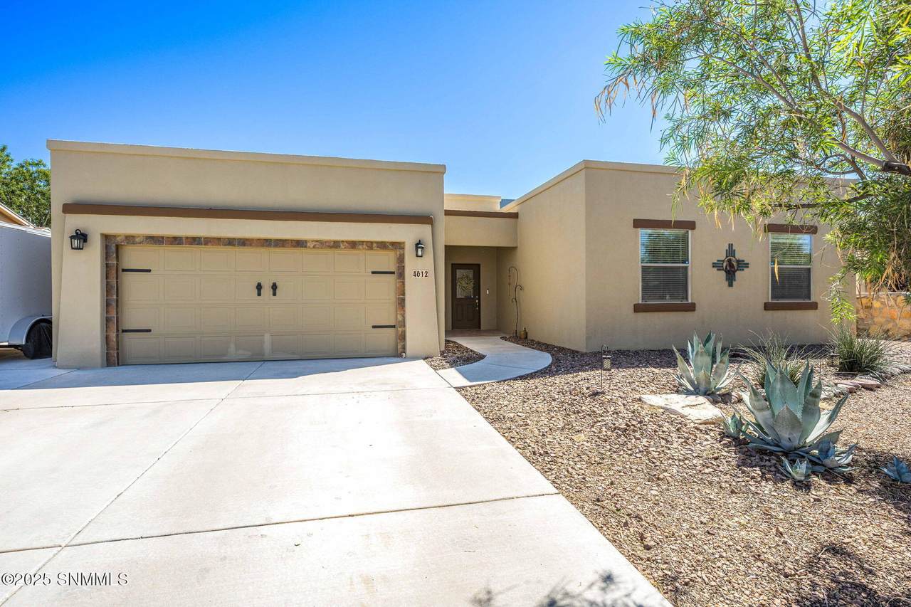 4612 Mesa Central Drive - Photo 1