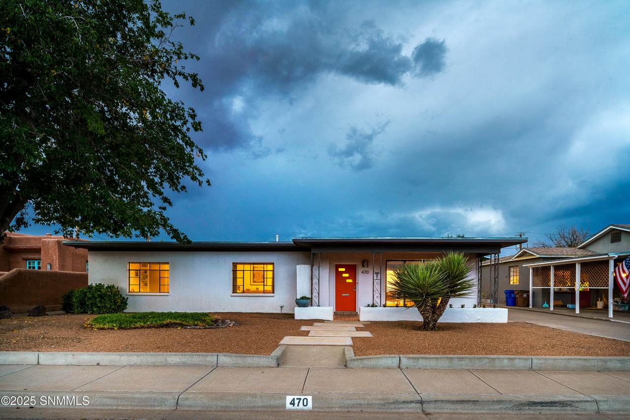 470 El Prado Avenue - Photo 1