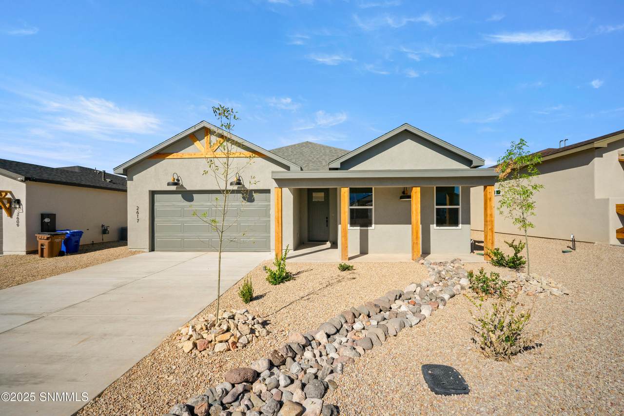 2617 Silver Hawk Ave - Photo 1