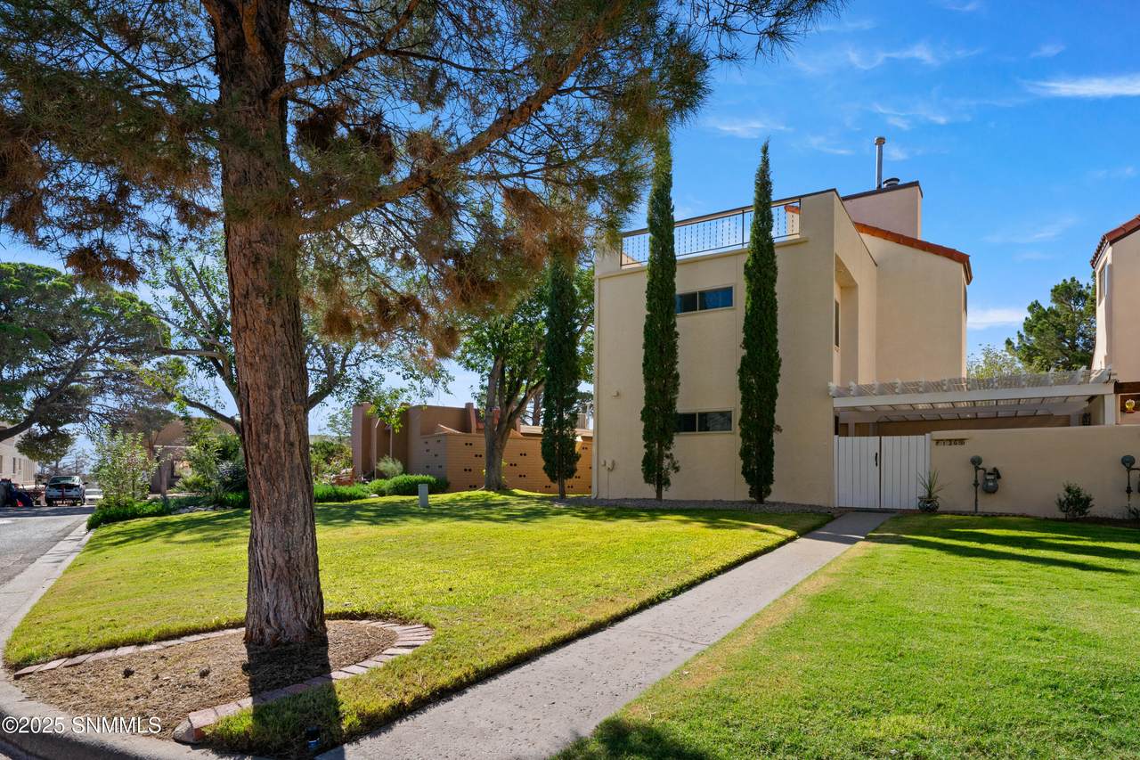 136 Feather Moon Drive - Photo 1