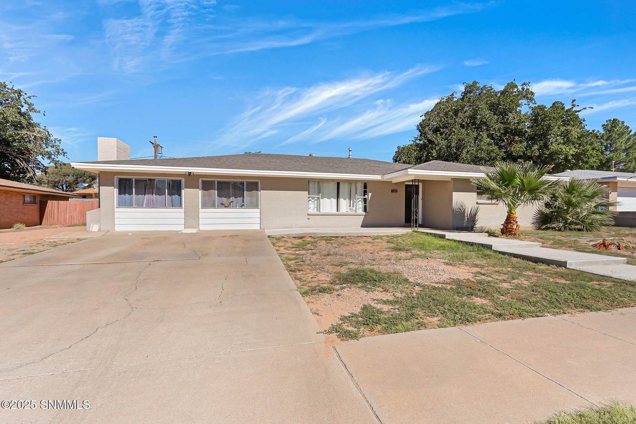 1525 Mariposa Drive - Photo 1