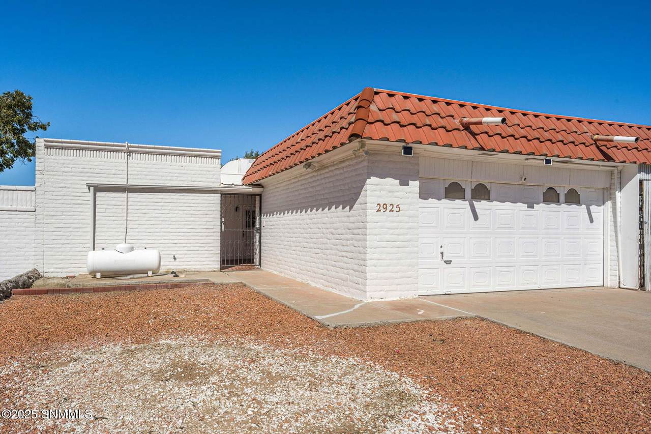 2925 Valle Vista - Photo 1