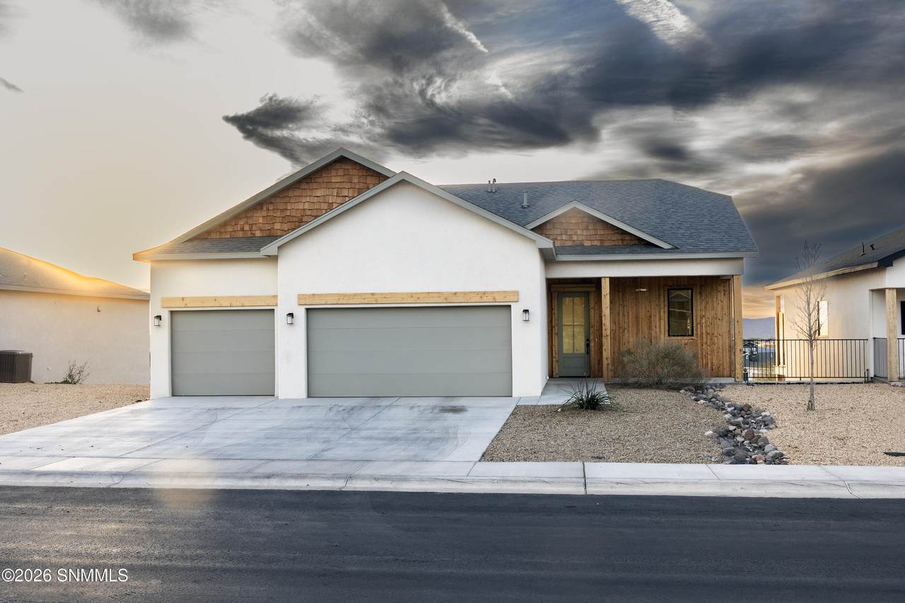 4021 Boardwalk Road - Photo 1