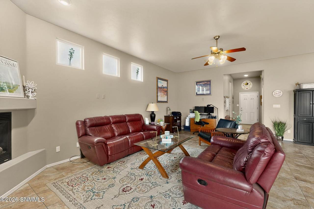 https://bt-photos.global.ssl.fastly.net/lascruces/1280_boomver_1_2600071-2.jpg